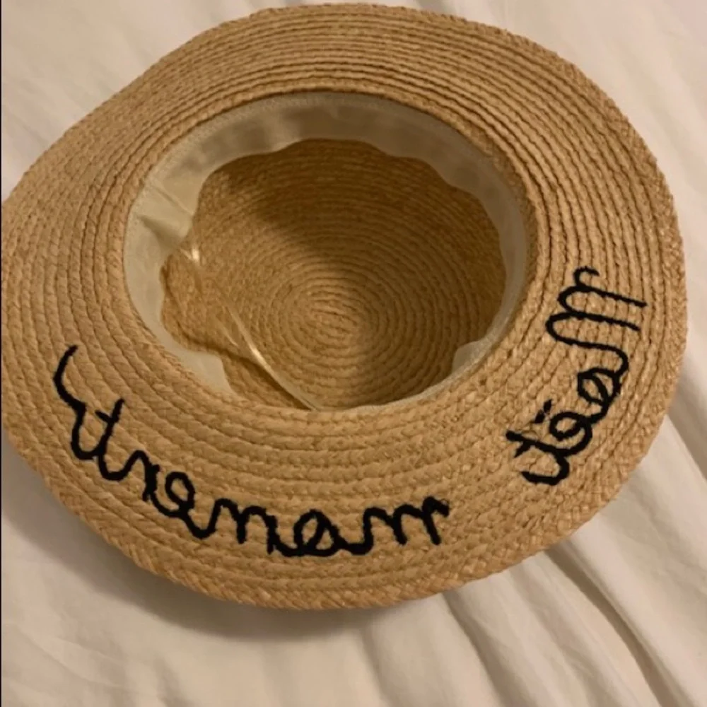 Moët & Chandon Hat - Rare & Never Worn - Picture 2 of 4